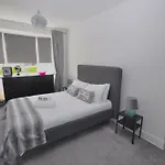 Cosy 2 Bed Bungalow With Garden And Free Parking