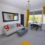 Cosy 2 Bed Bungalow With Garden And Free Parking