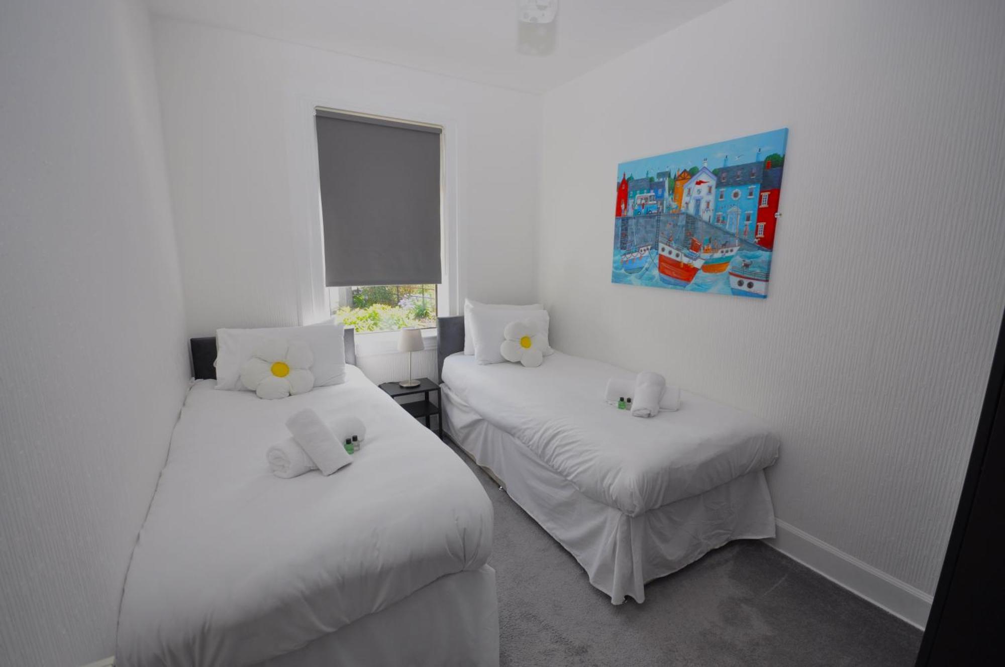 Cosy 2 Bed With Garden And Free Parking Holiday home Edinburgh
