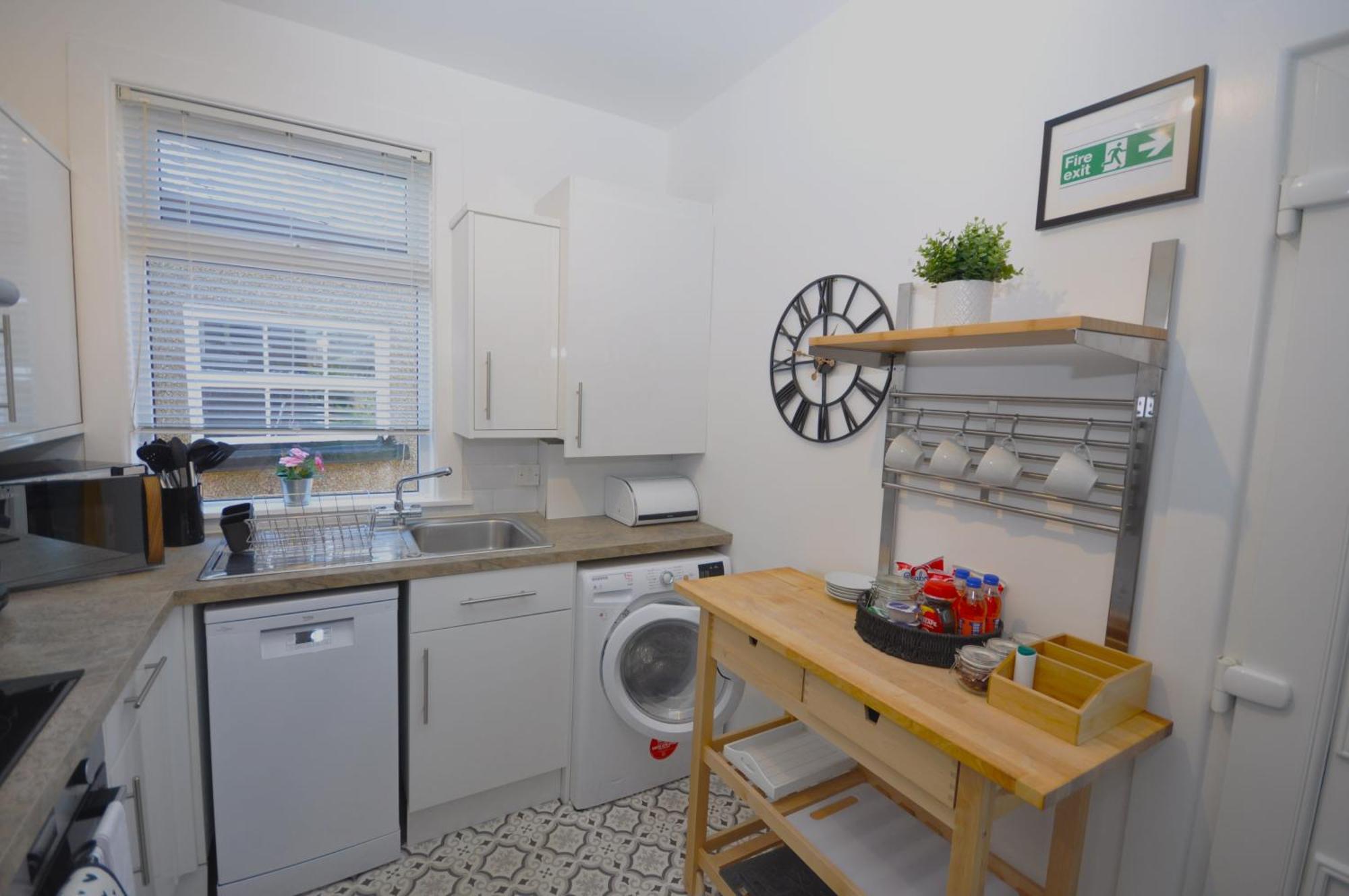 Holiday home Cosy 2 Bed With Garden And Free Parking