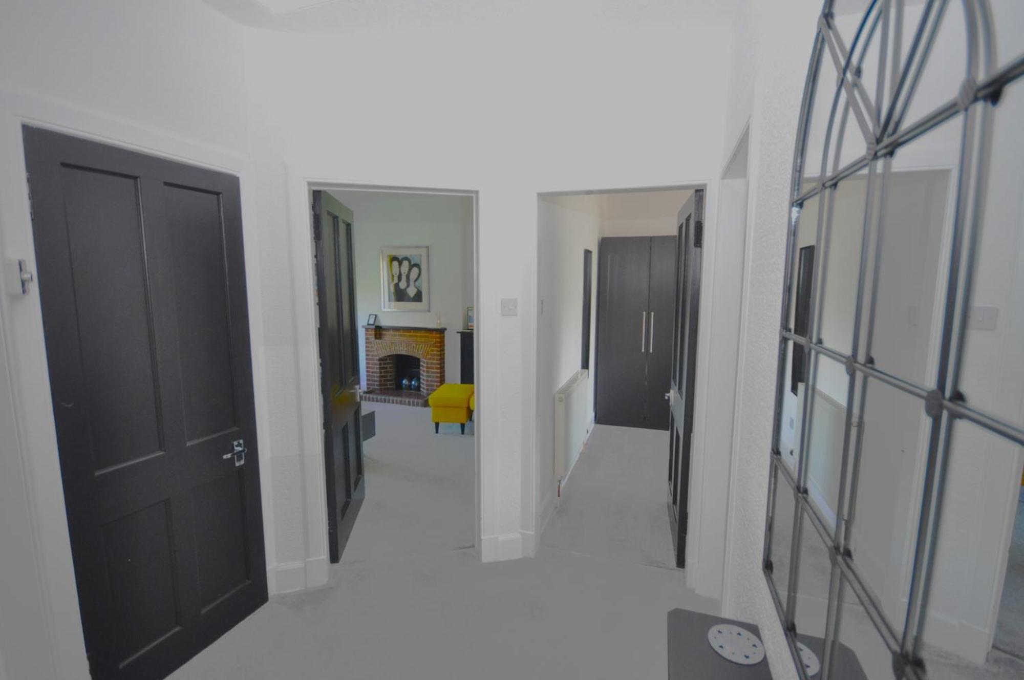 Cosy 2 Bed With Garden And Free Parking *