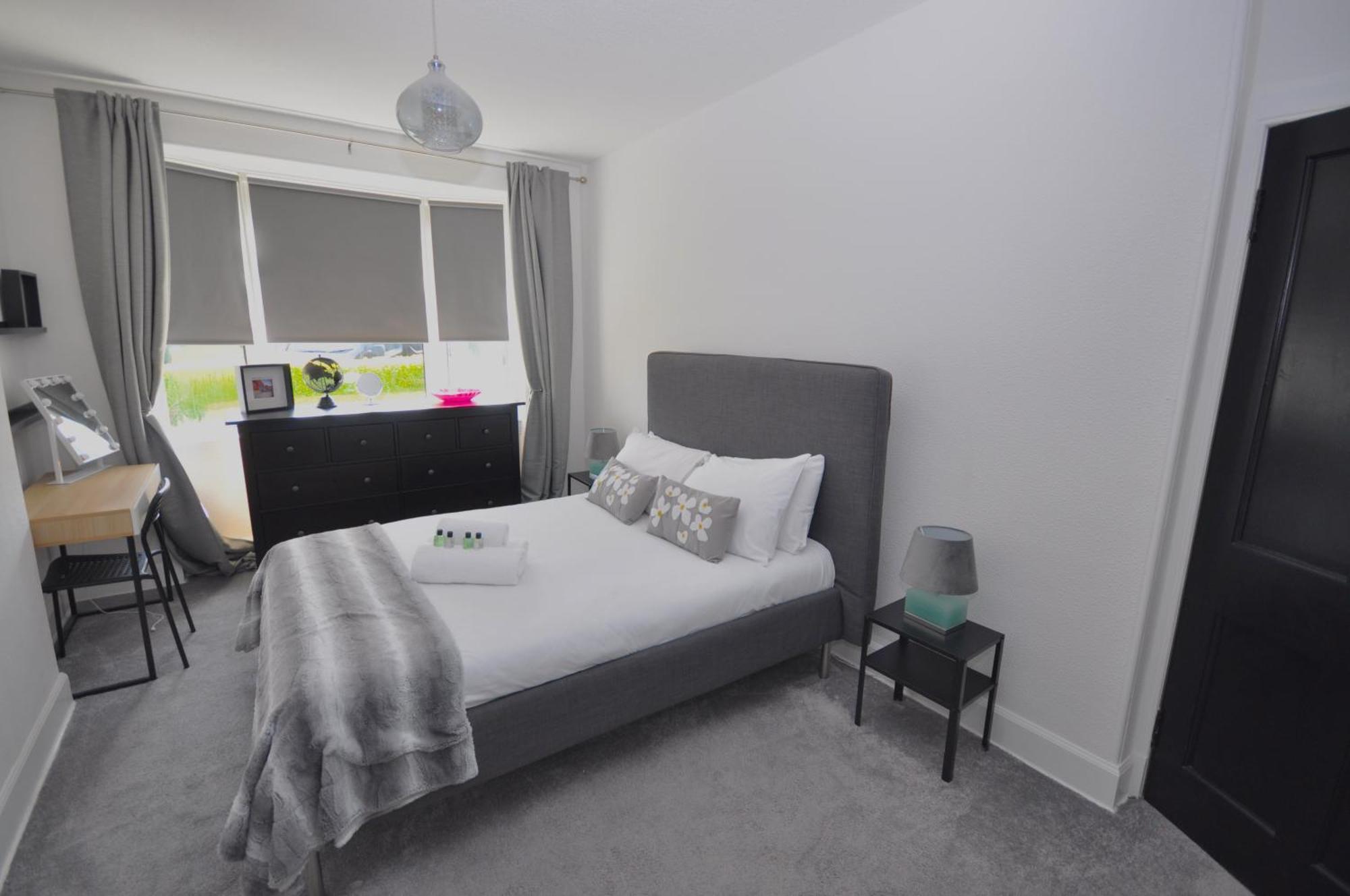 Cosy 2 Bed With Garden And Free Parking Hébergement de vacances *